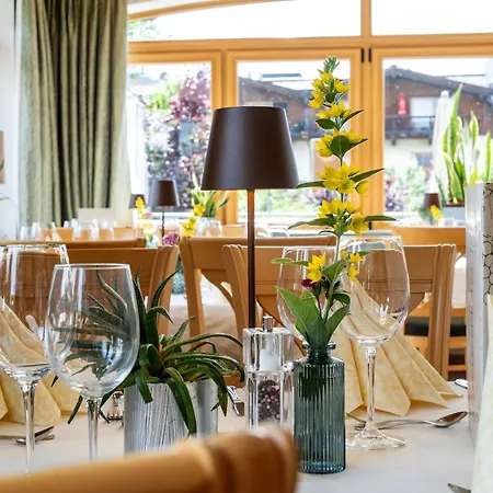 Hotel Alpen Glueck Kirchberger Hof 4*