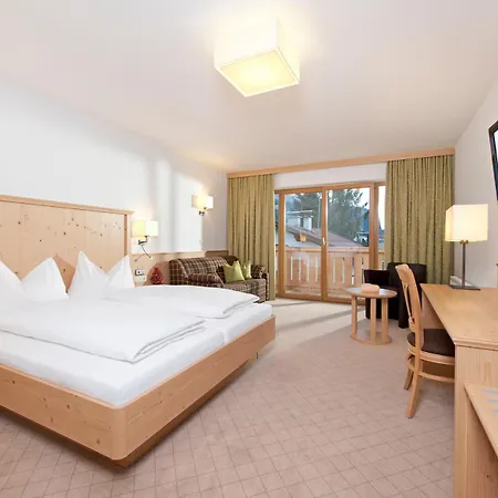 Hotel Alpen Glueck Kirchberger Hof 4*